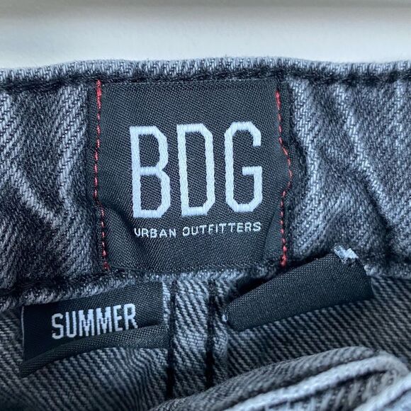 Urban Outfitters BDG Grey Summer Cutoff Distressed High Rise Denim Shorts 28 - Picture 6 of 9